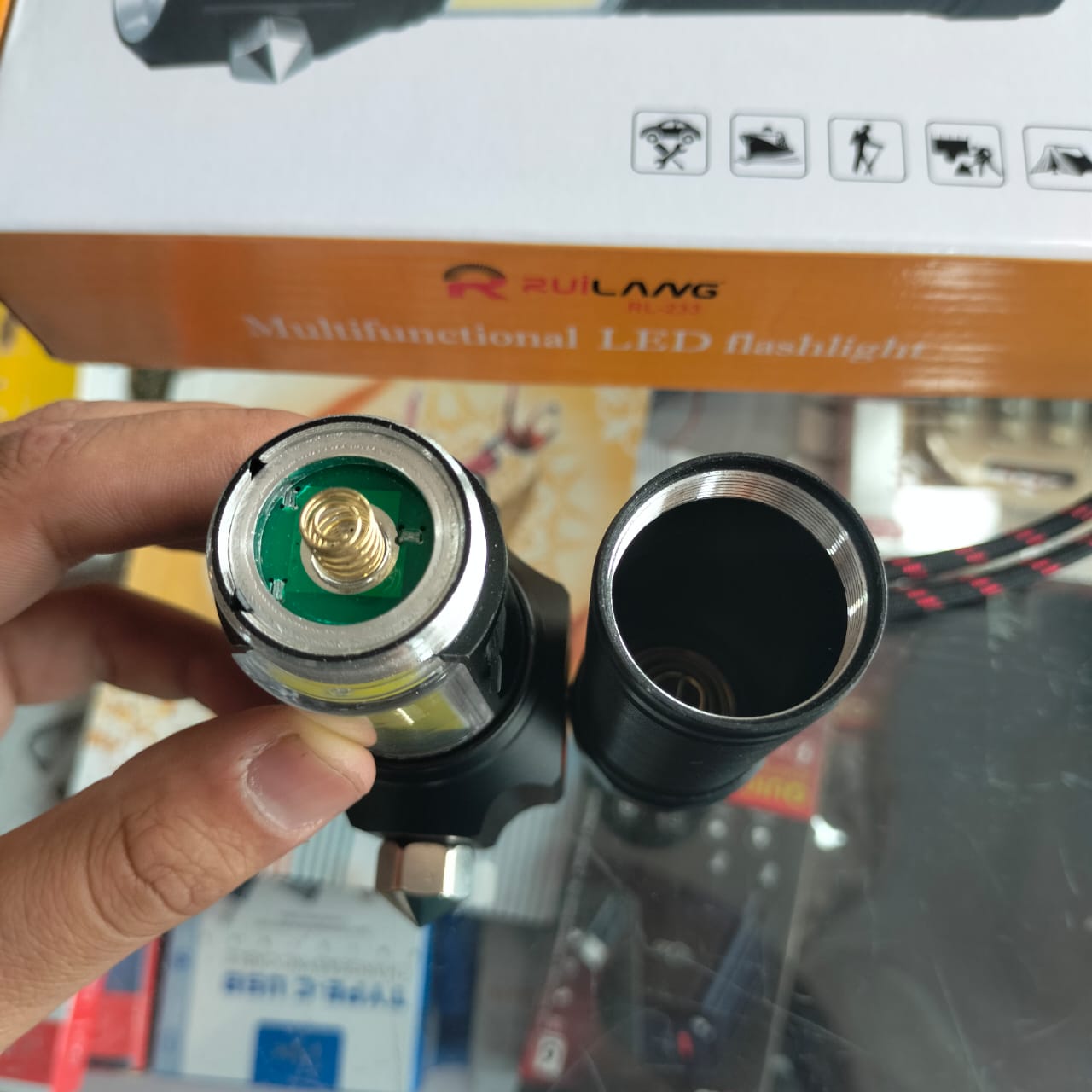 Ruilang Multifunctional LED Flashlight (RL-223)