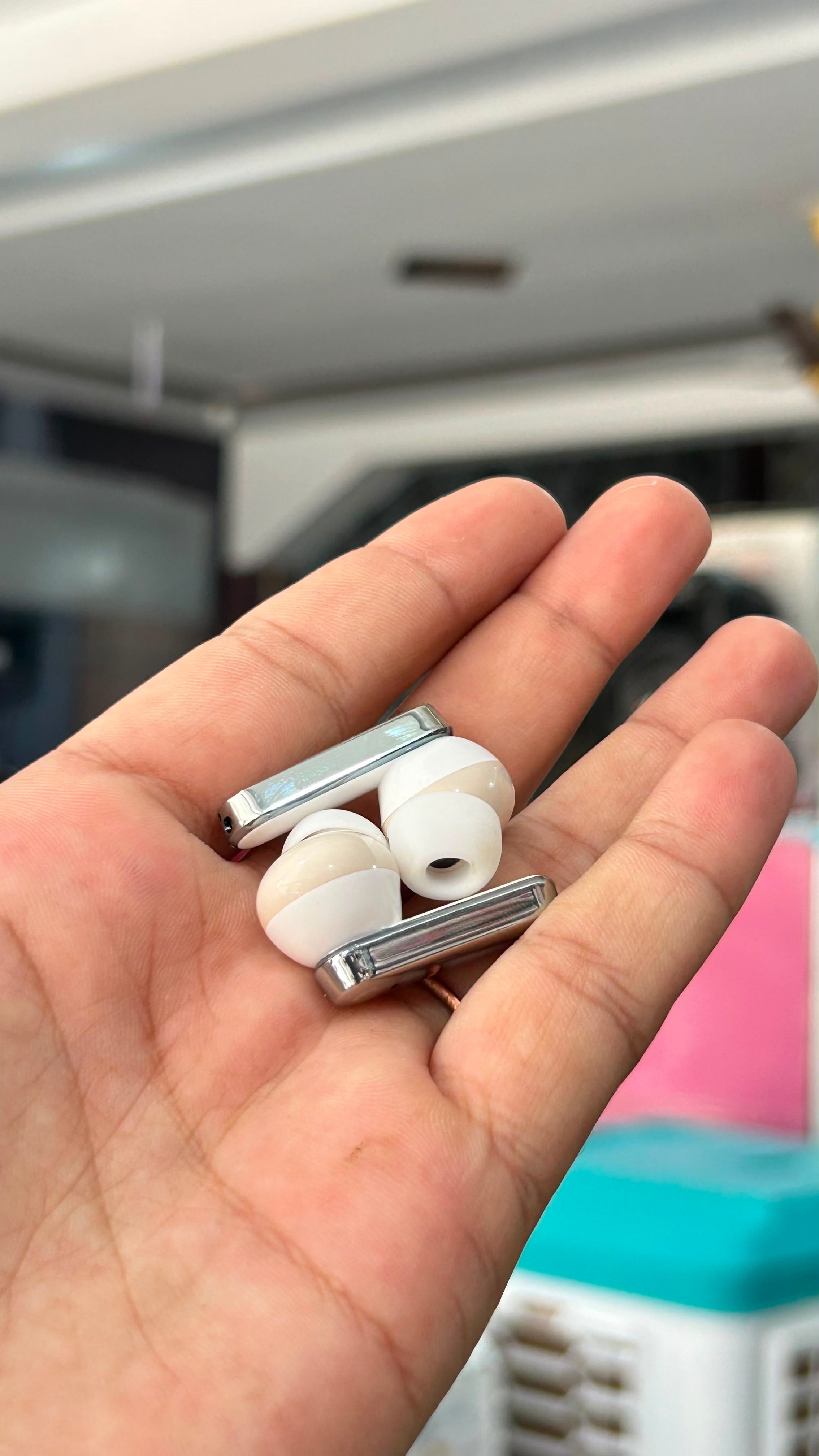 Earbuds Special Edition 2 From JE7 Store