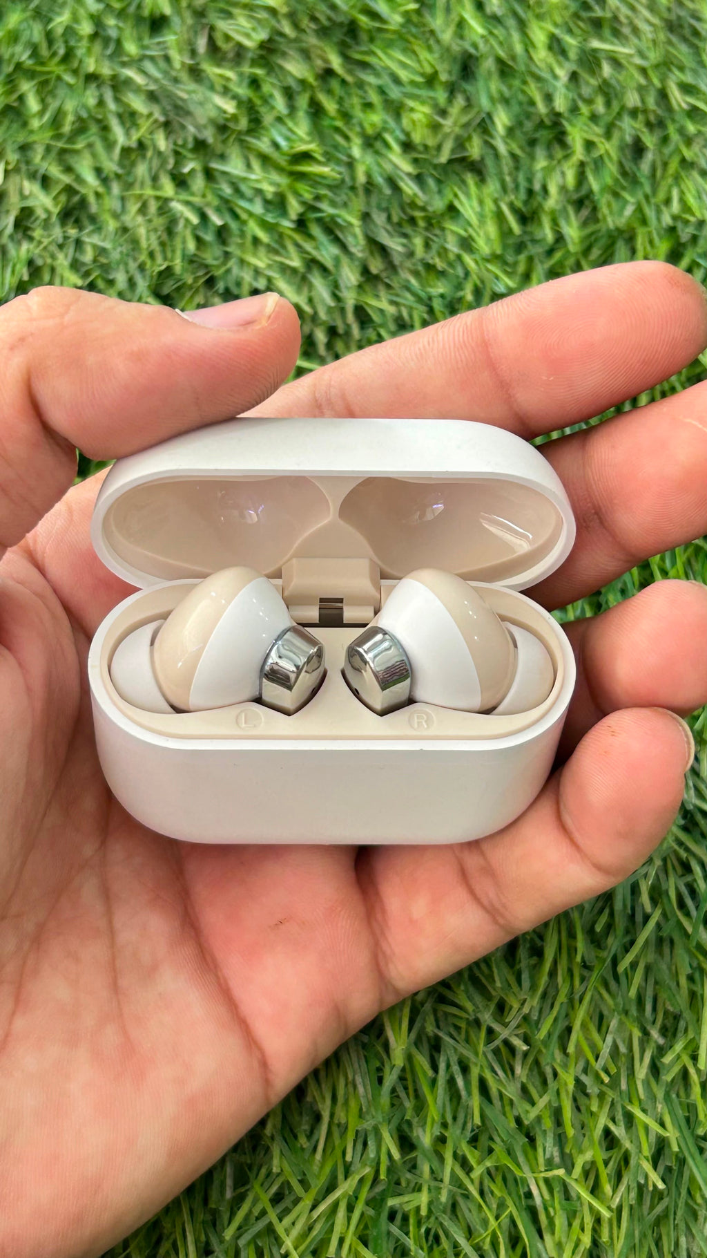 Earbuds Special Edition 2 From JE7 Store