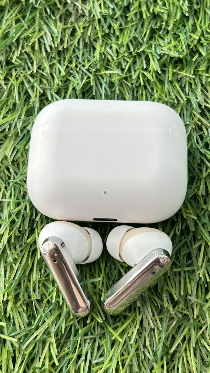 Wireless Bluetooth Earbuds with Charging Case
